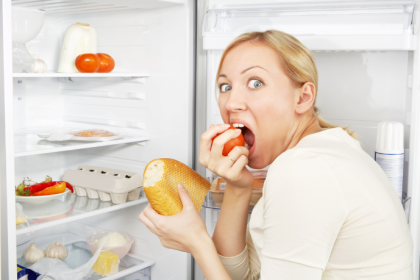 Fome emocional é mais química do que vontade — descubra como seu cérebro reage aos alimentos com a explicação de Alexandre Costa Pedrosa.