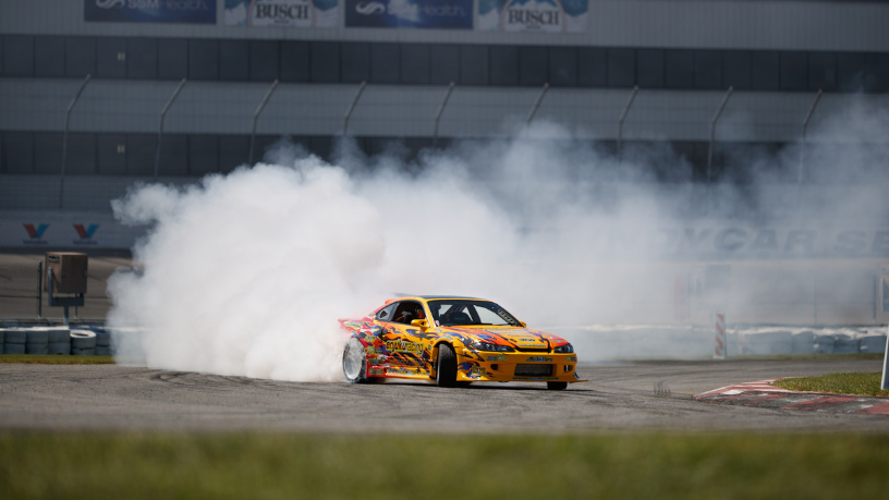 No automobilismo de alta performance, cada detalhe importa — e Kelsem Ricardo Rios Lima revela como ganhar segundos preciosos em cada volta com estratégia e técnica.